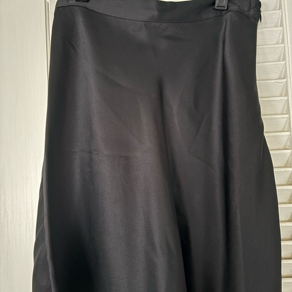 Chic black silk mini.